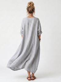Raina | Broderet oversize midikjole med kontrastpanel og lommer