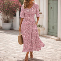 Johanne | Elegant Midikjole med Mavecamouflerende Design
