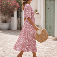 Johanne | Elegant Midikjole med Mavecamouflerende Design
