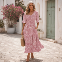 Johanne | Elegant Midikjole med Mavecamouflerende Design